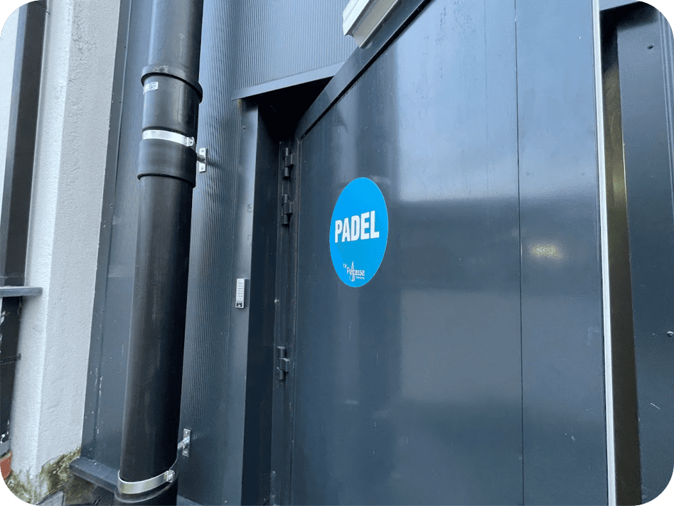 Selbstständiger Zugang zu Padelplätzen