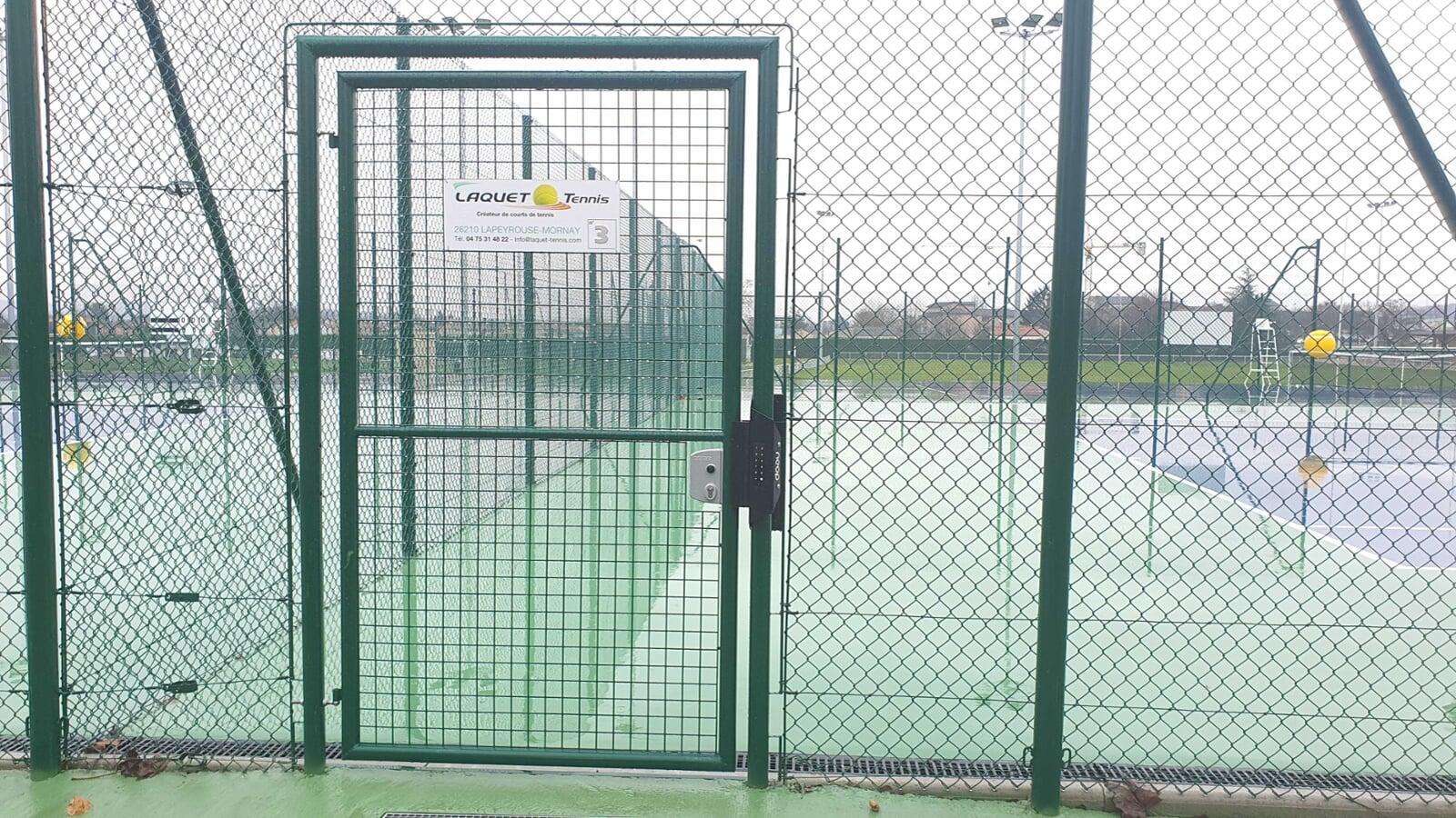Outdoor tennis lock kit connected to Ten’Up